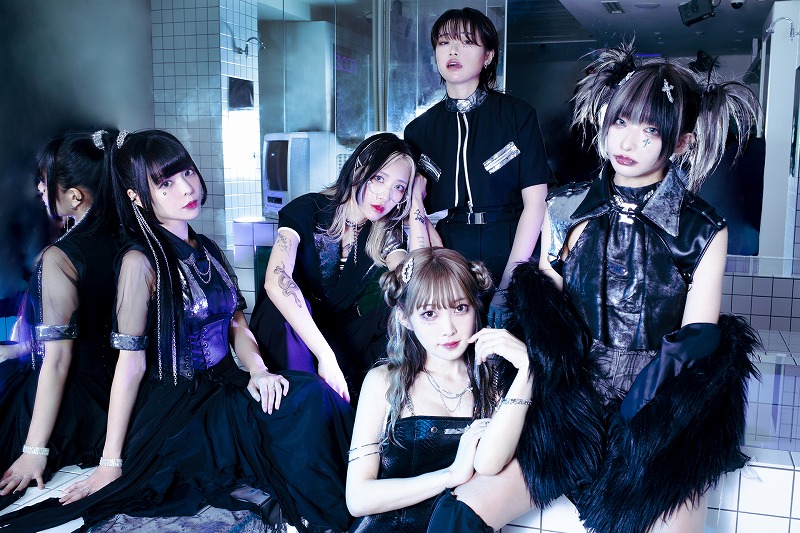 椎名ひかりコラボ 魔界人アイドル・椎名ひかりが「ピカレイザー」に？！ コアチョコ